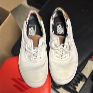 Vans White Canvas Sneakers with Floral Lining